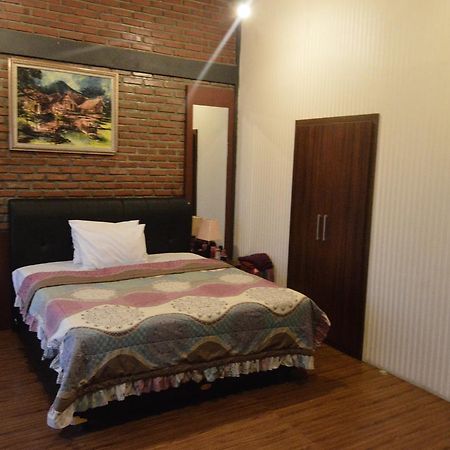 Villa Buleud Garut Exterior foto