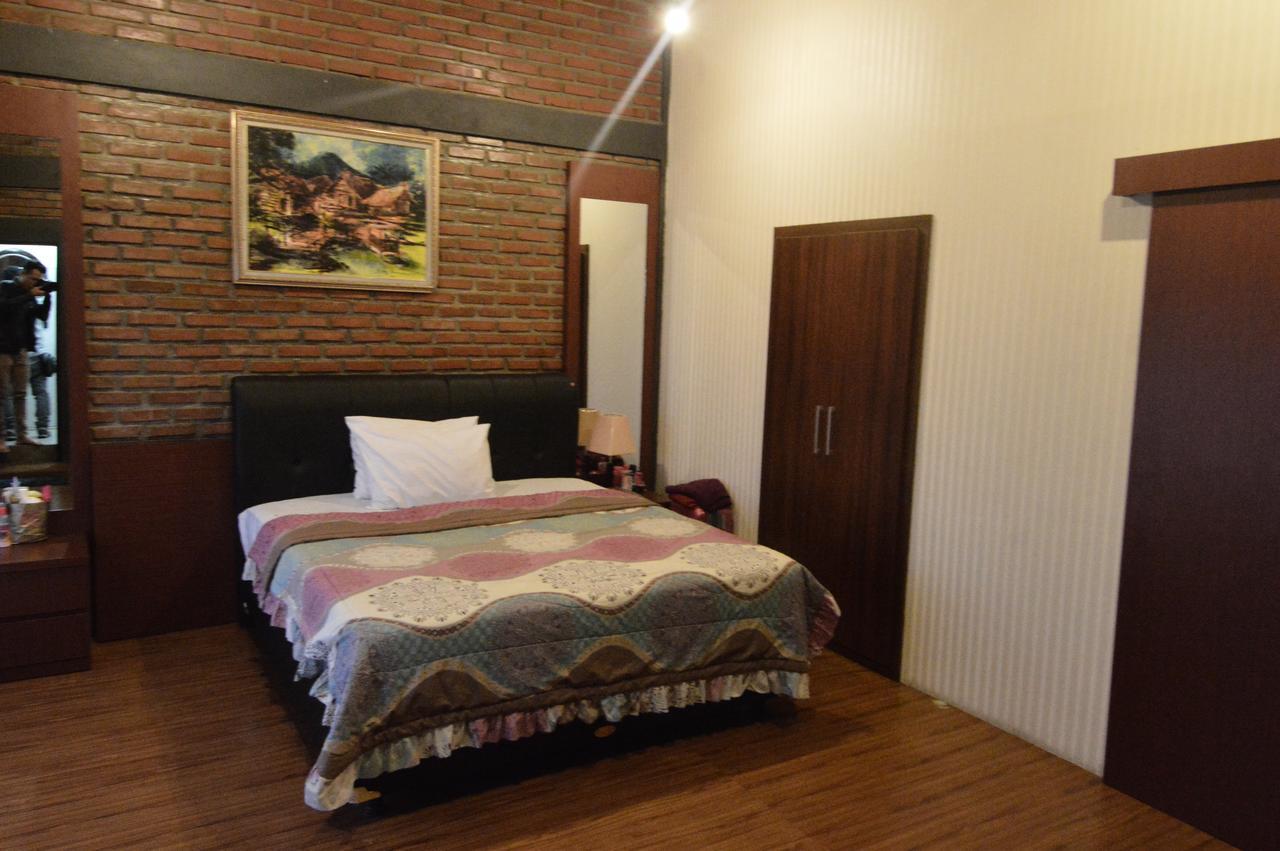 Villa Buleud Garut Exterior foto